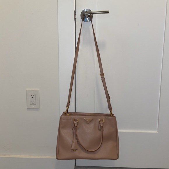 Prada Saffiano Lux Leather Tote in Cammeo - Picture 5 of 17